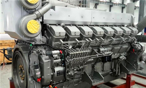 三菱R16柴油發(fā)動機氣缸頭、進排氣閥門機構(gòu)的解體、檢修