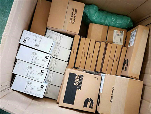 北京宣工SD9高驅(qū)動(dòng)推土機(jī)康明斯KTA19-C525發(fā)動(dòng)機(jī)銷售維修配件