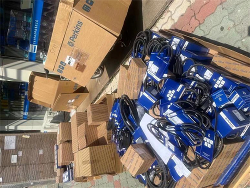 廠家直銷拖拉機(jī)珀金斯Perkins發(fā)動機(jī)配件