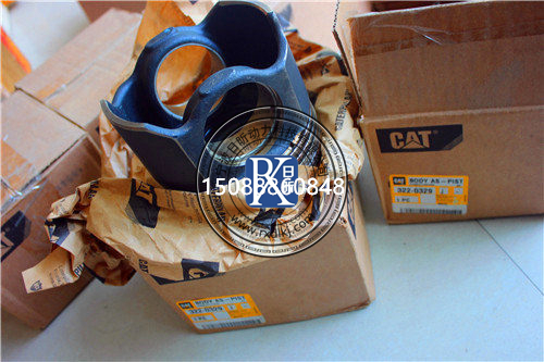 發動機活塞大揭秘：珀金斯1104D與卡特C4.4的幕后英雄