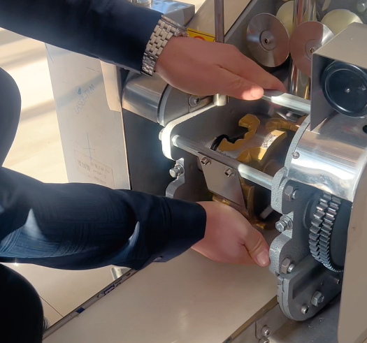 餃子機(jī)能不能進(jìn)行更換機(jī)頭