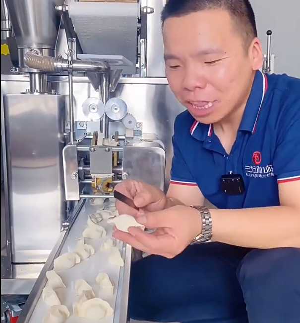 普通餃子機(jī)和數(shù)控餃子機(jī)有什么區(qū)別